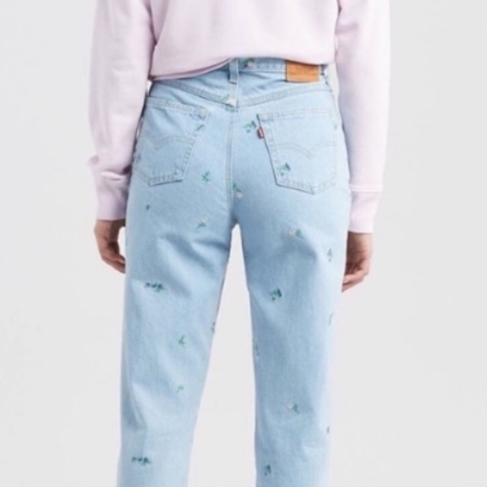 Levi’s Embroidered Mom Jeans